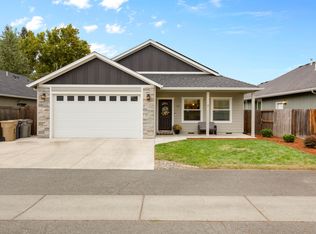 738 Lincoln Rd, Grants Pass, OR 97526