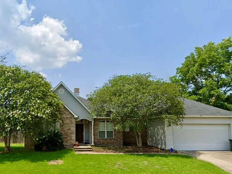 9721 Buttercup Dr — Photo 1
