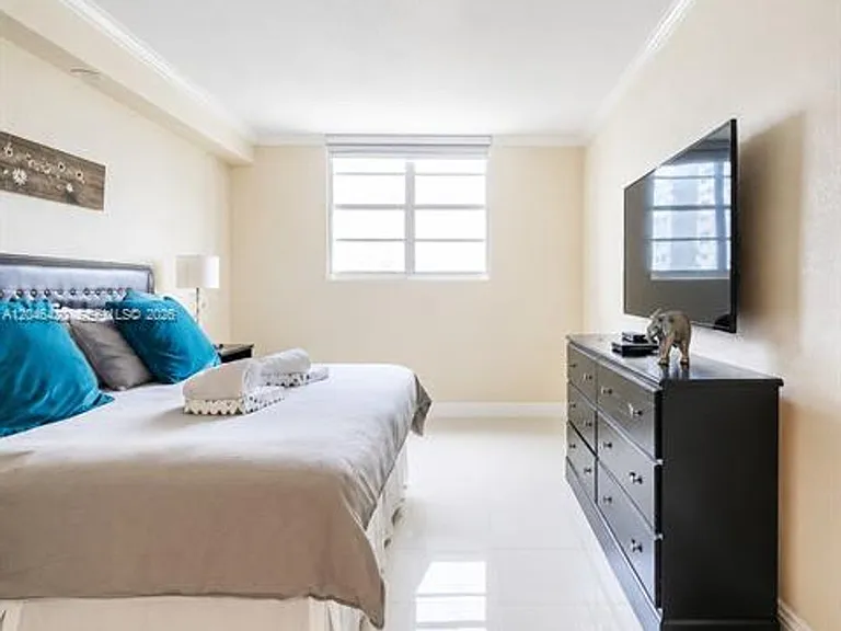 19370 Collins Ave #CU-716 — Photo 10