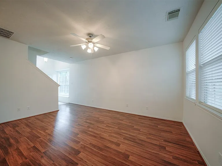 146 Silver Penny Dr — Photo 11