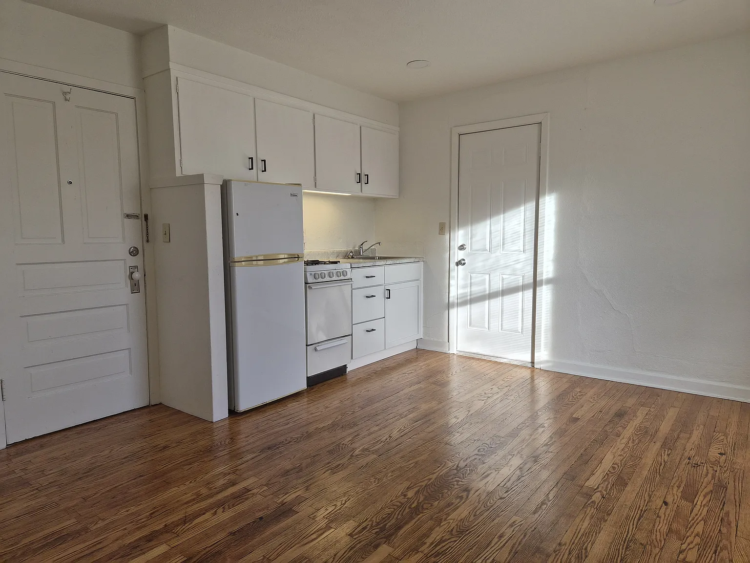 1 bed, 600 sqft, $750 — Photo 3