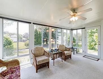 4th image of 2523 Somerset Dr