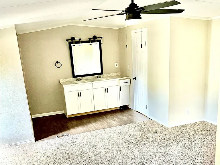 750 Oak Mdws — Photo 10