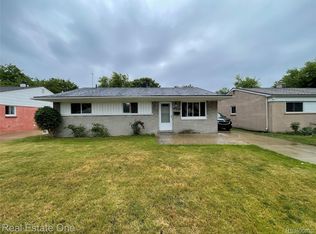 13211 Albany St, Oak Park, MI