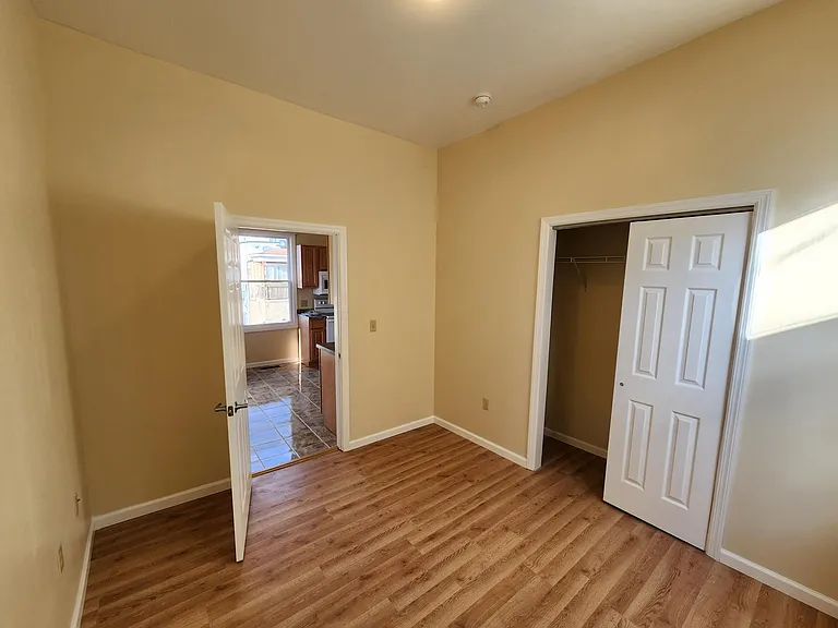 1945 Leishman Ave #1 — Photo 9