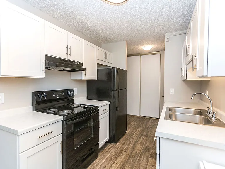 Hillcrest Place — Photo 13