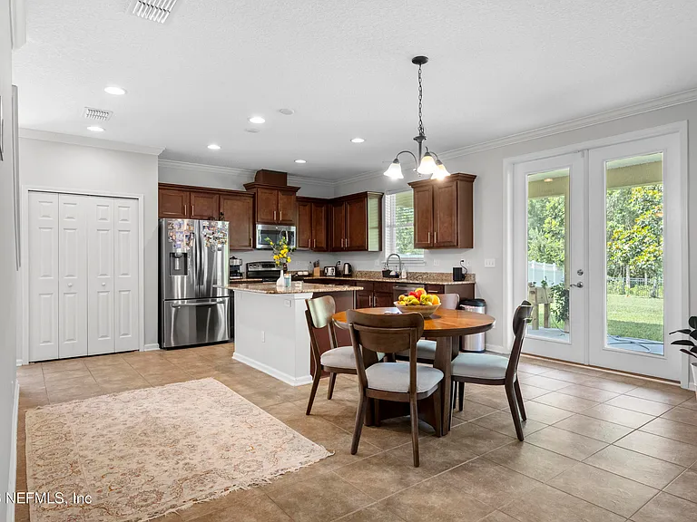 225 S Torwood Dr — Photo 10