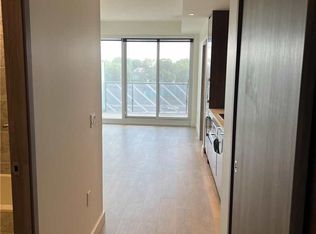 95 McMahon Dr #705, Toronto, ON M2K 0C2