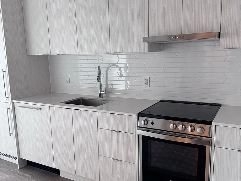 430 Square One Dr #502 — Photo 3