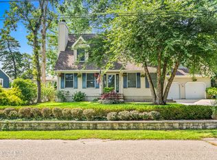616 Beach Ave, Beachwood, NJ 08722