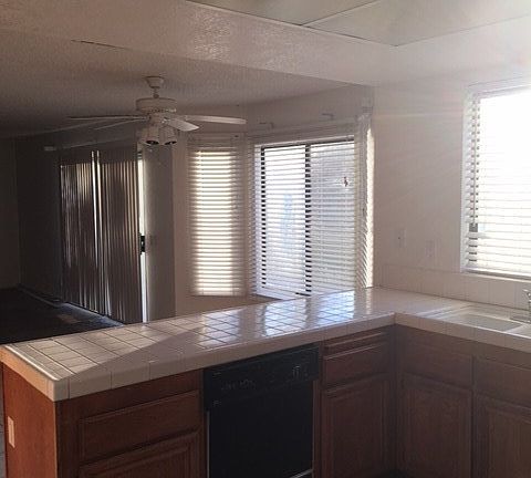 5th image of 975 Wynnewood Dr
