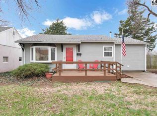 1211 E 9th Ave, Hutchinson, KS 67501
