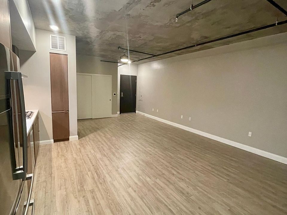 1st image of 554 W Date St #213
