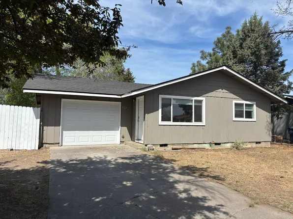 819 NW 7th St, Redmond, OR 97756