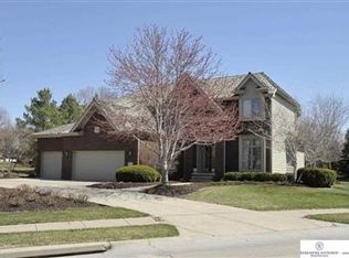 15771 Grant Cir, Omaha, NE 68116