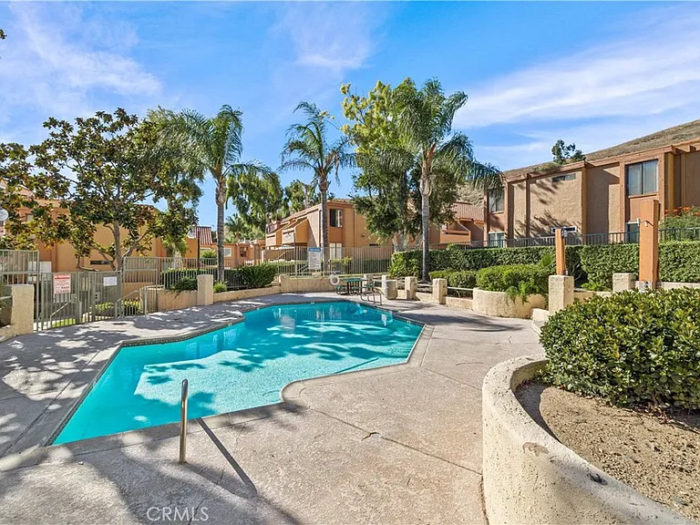 1400 W Edgehill Rd #11 — Photo 13