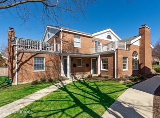 222 S Vine Ave APT A, Park Ridge, IL 60068