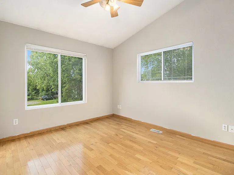 1126 Lafayette Ave — Photo 12
