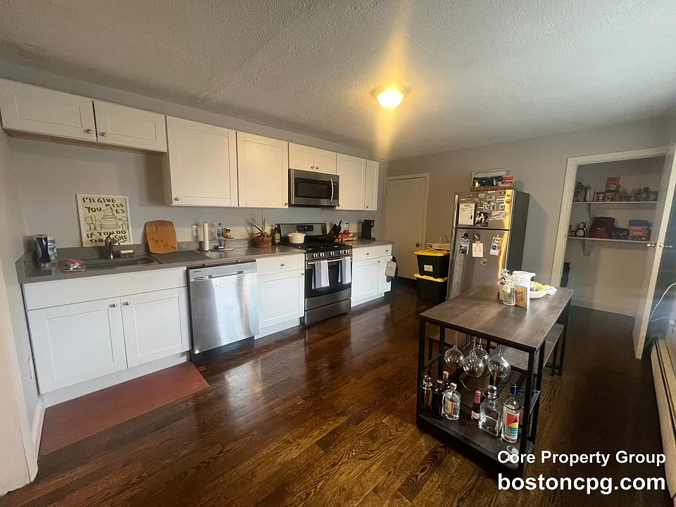 14 Cross St E #2