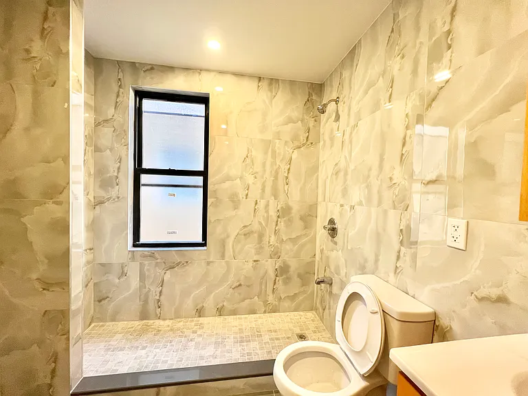 2238 Benson Ave #2 — Photo 11