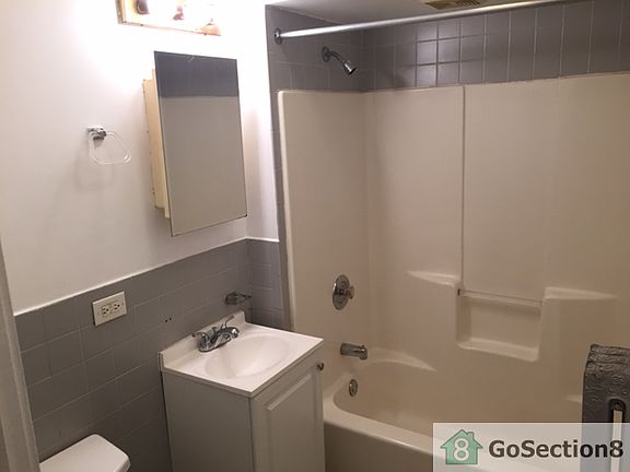 4th image of 7603 S Yates Blvd #2