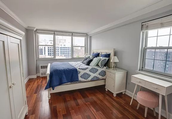5th image of 333 E 14th St APT 15D