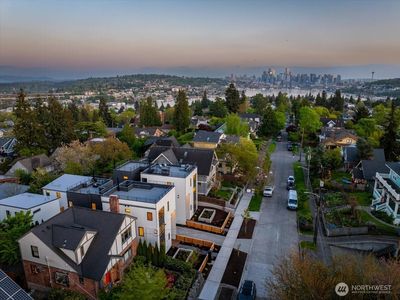 4122 B Burke Avenue N, Seattle, WA, 98103