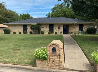 10405 Oak Creek Dr, Greenville, TX 75402