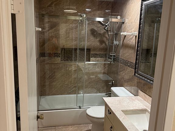 Upstairs Bathroom BRAND NEW!