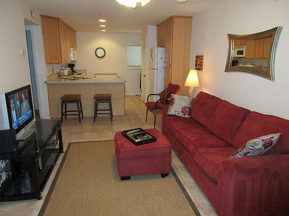 2nd image of 210 11th Ave N APT 203