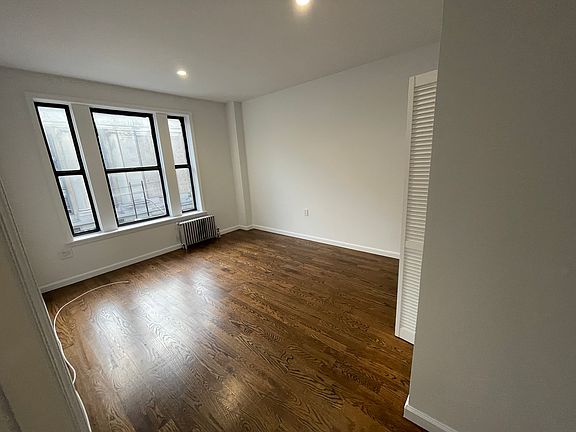 5th image of 510 W 148th St