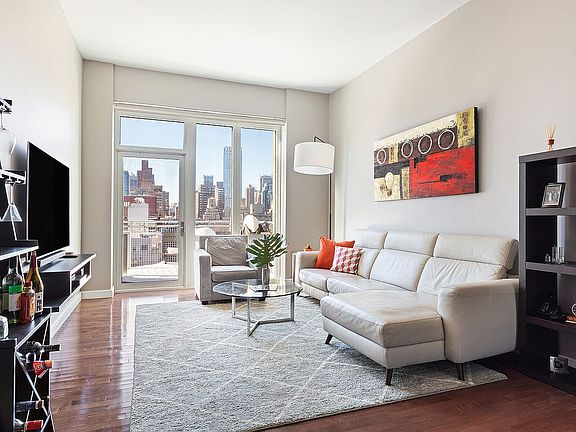 2nd image of 225 E 34th St #Penthouse D