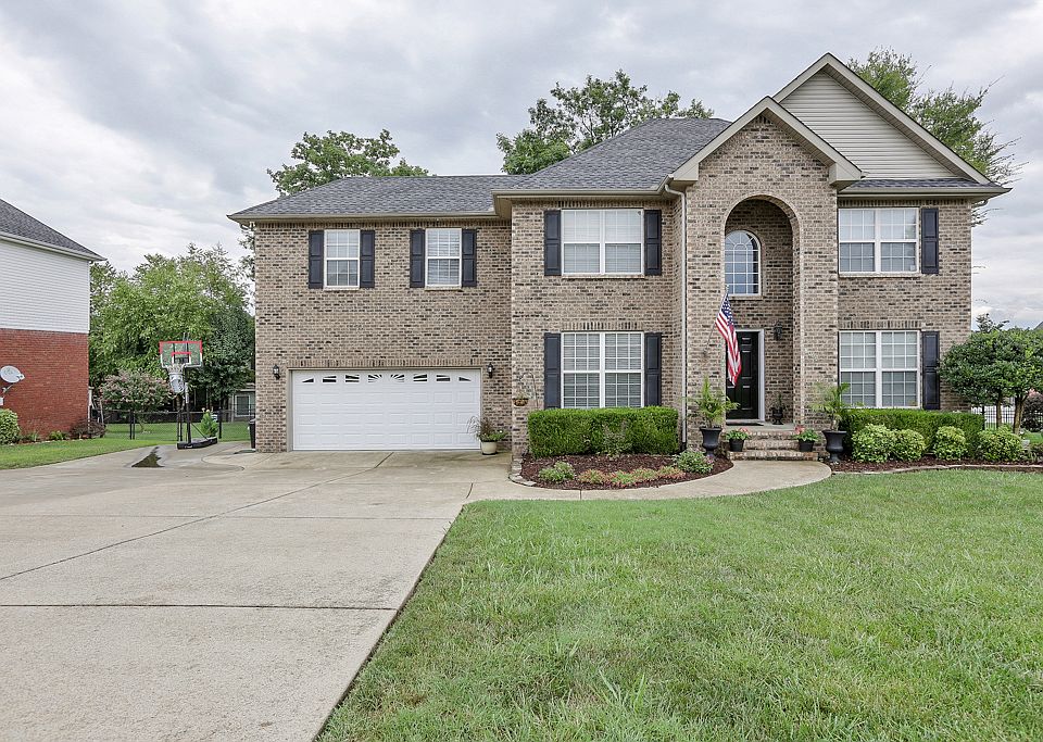 1st image of 8006 Vineyard Ln