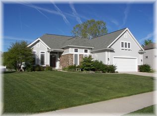 11320 Brickand Dr, Grand Ledge, MI 48837