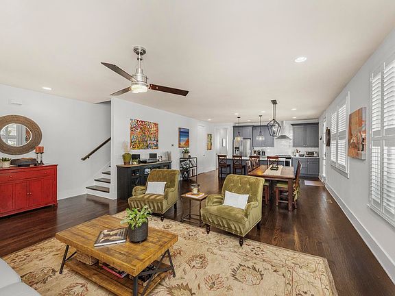 4th image of 1208 Chapel Ave
