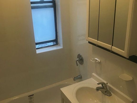3rd image of 165 Sherman Ave APT 3C