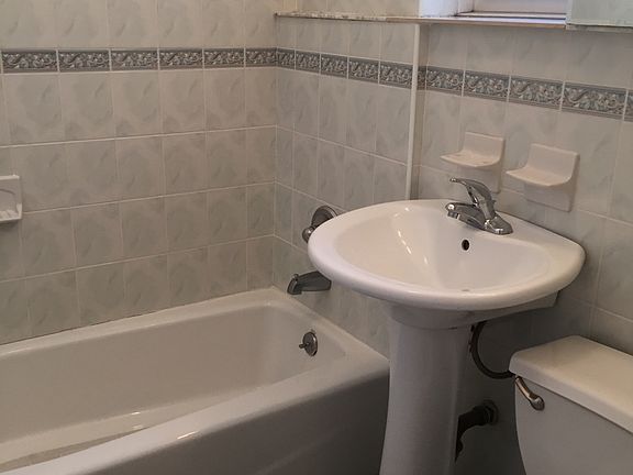 3rd image of 3026 35th St #5B