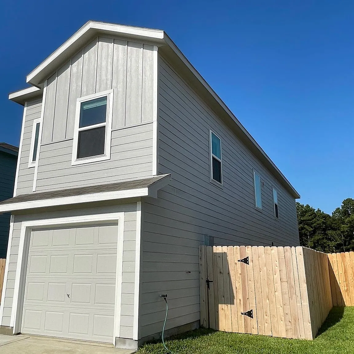 4 bed, 2.5 bath, 1535 sqft, $1,700 — Photo 2