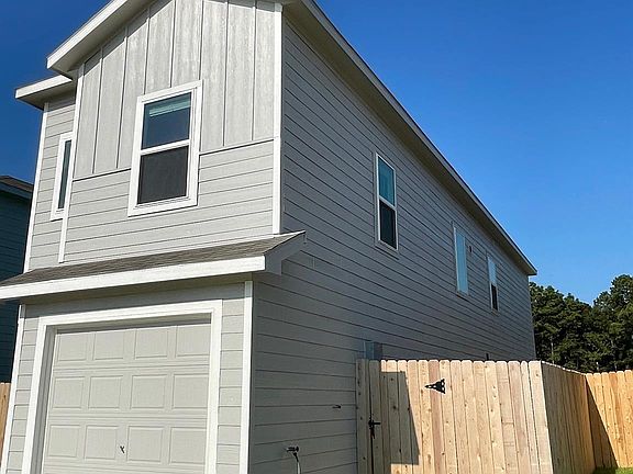 2nd image of 3654 Duplet Ave