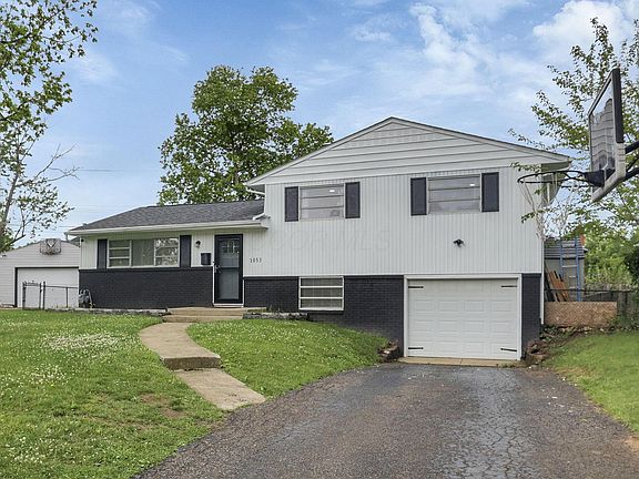 4th image of 1053 Carrousel Dr E