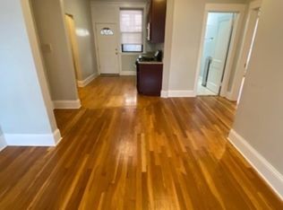 1318 W Waveland Ave #1, Chicago, IL 60613