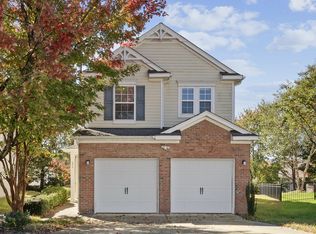 805 Roni Ct, Cary, NC 27519