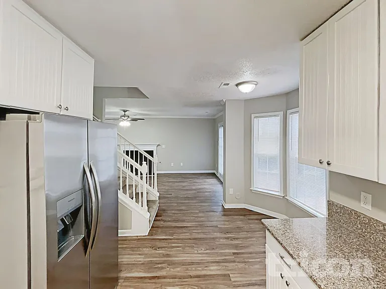4009 Auburn Hills Dr — Photo 6