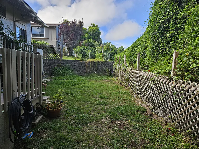 10 Upper Kimo Dr — Photo 3