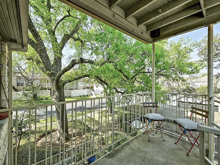 3416 Enfield Rd #B — Photo 26