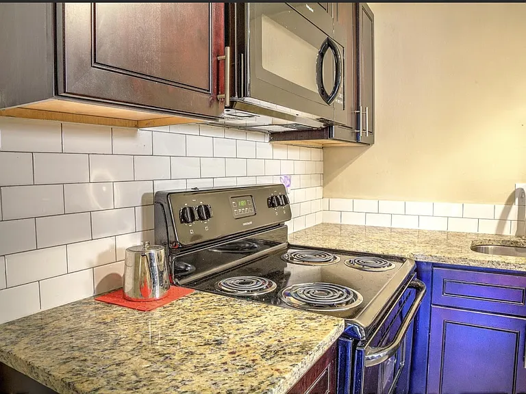 5592 Pershing Ave #32 — Photo 3