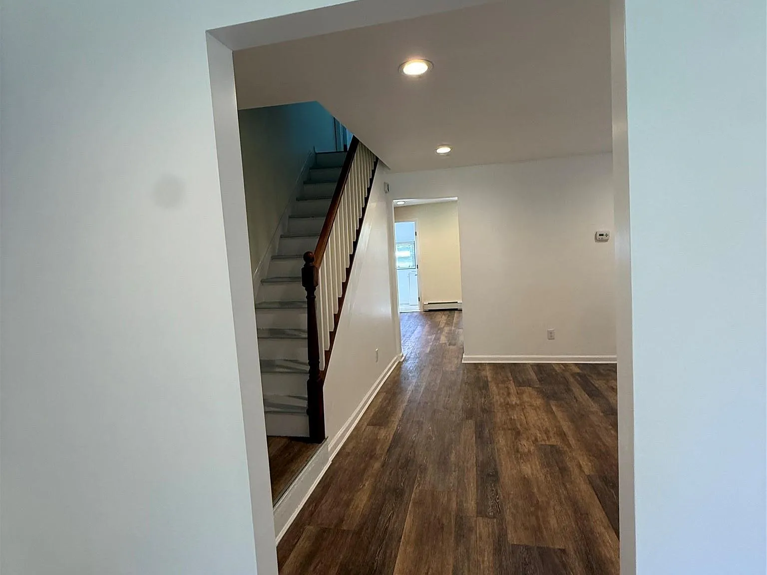 3 bed, 1.5 bath, 1284 sqft, $3,600 — Photo 3