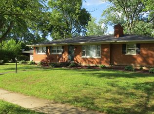 3903 Graf Dr, Louisville, KY 40220