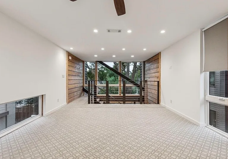 6024 Hudson St — Photo 17