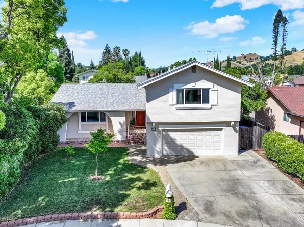360 Woodside Circle, Vacaville, CA 95688